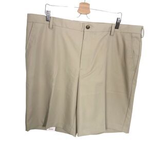 IZOD Tech Shorts Wicking No Iron 42 X 10.5 Beige Zip Fly Flat Front Golf Classic